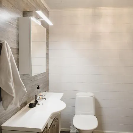 Paritalohuoneisto Laehellae Joulupukin Pajakylaeae Apartment *