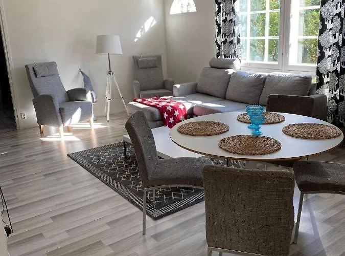 Paritalohuoneisto Laehellae Joulupukin Pajakylaeae Appartamento Rovaniemi